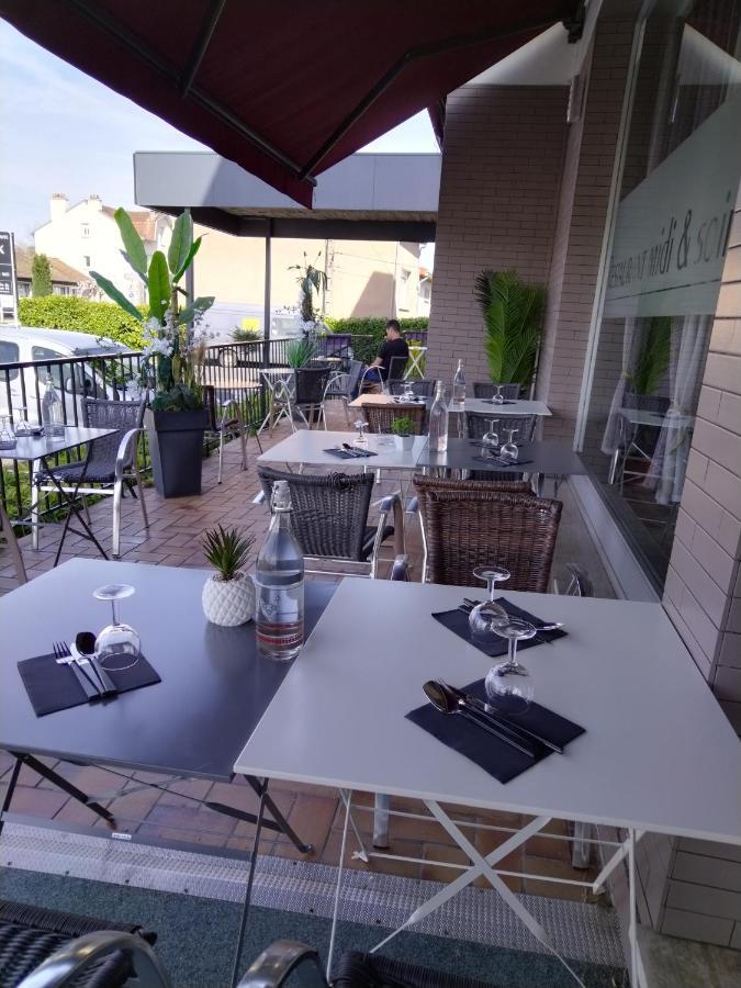 Le Relax Hotel Aurillac Bagian luar foto