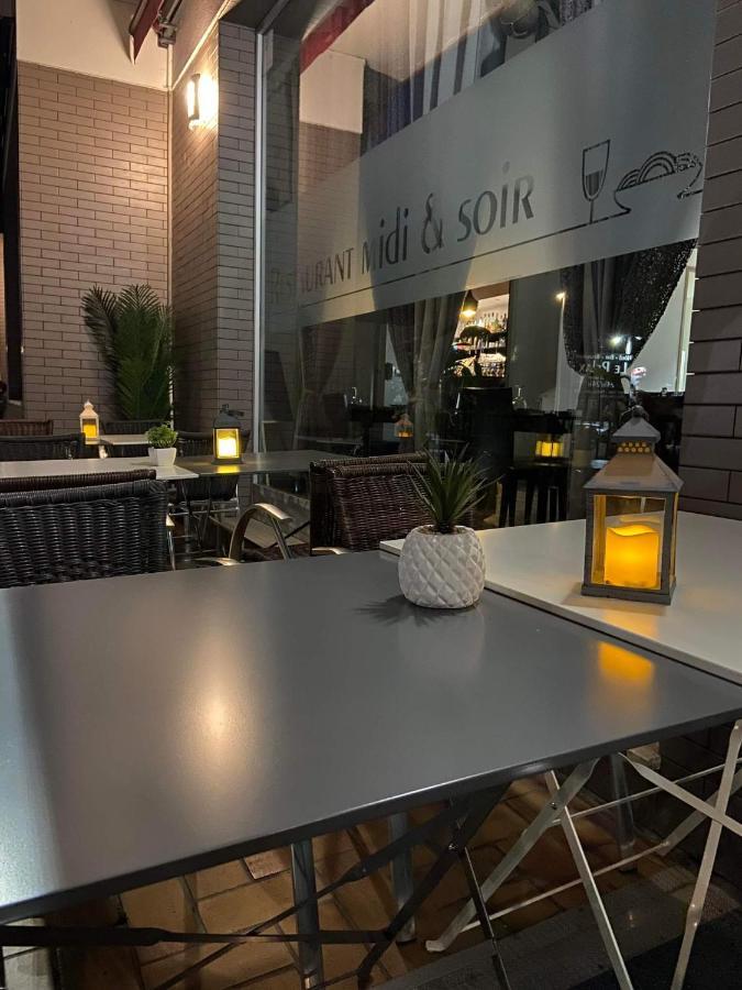 Le Relax Hotel Aurillac Bagian luar foto