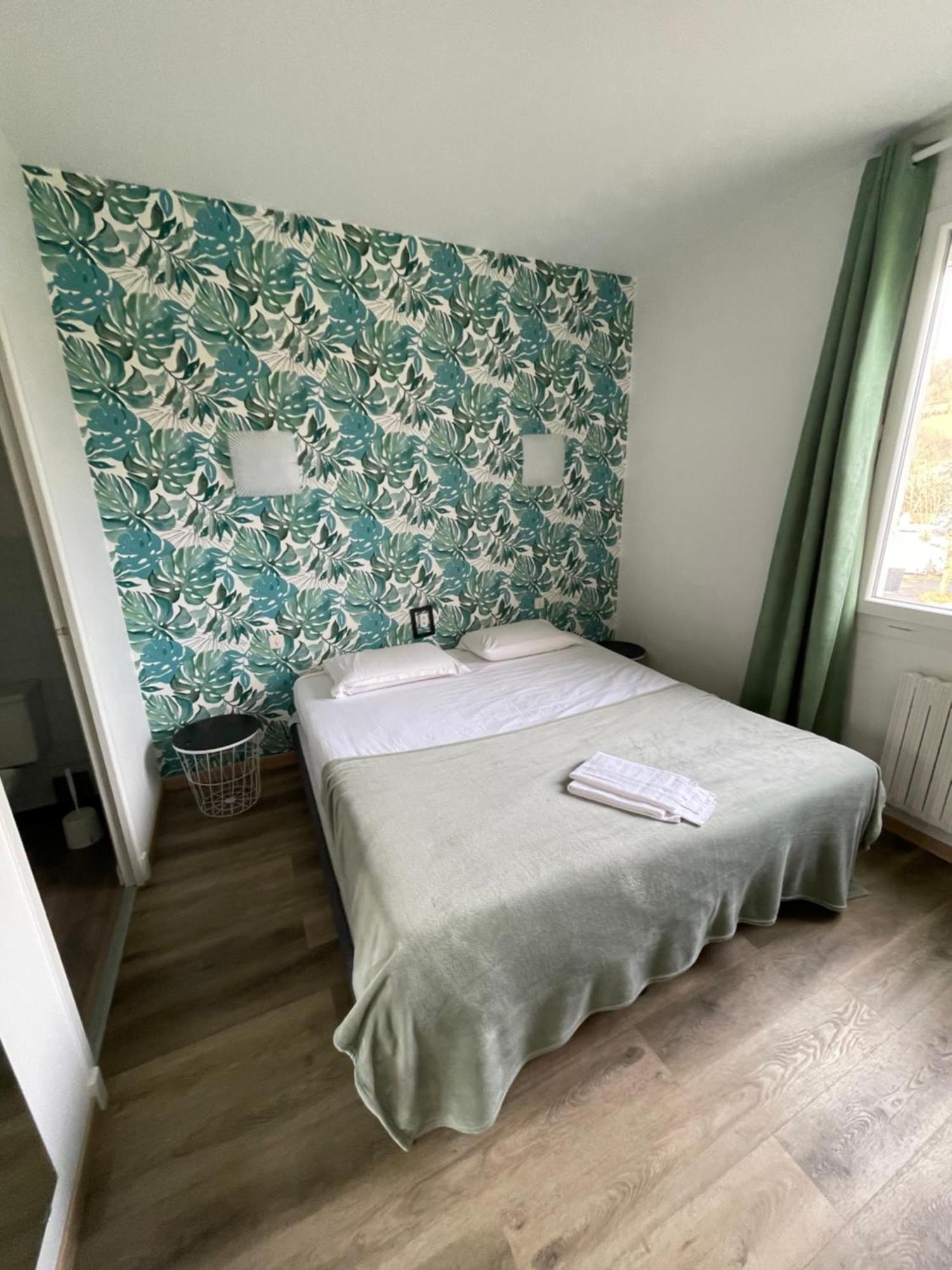 Le Relax Hotel Aurillac Bagian luar foto