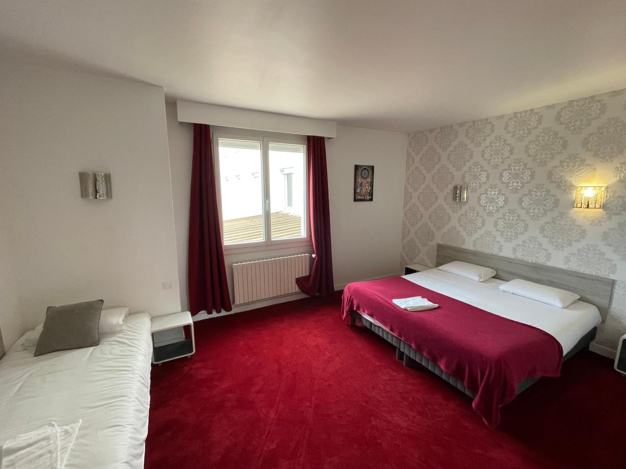 Le Relax Hotel Aurillac Bagian luar foto