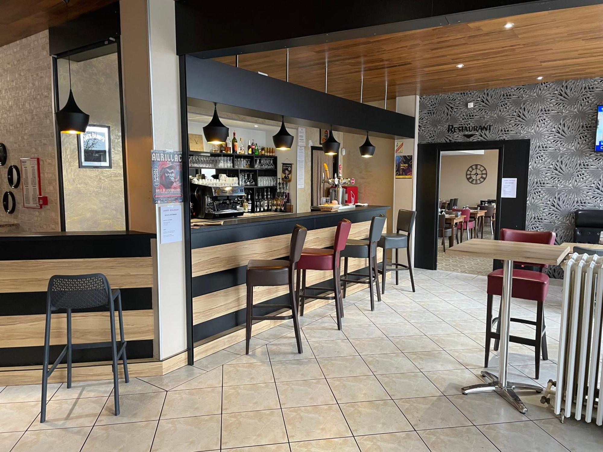 Le Relax Hotel Aurillac Bagian luar foto