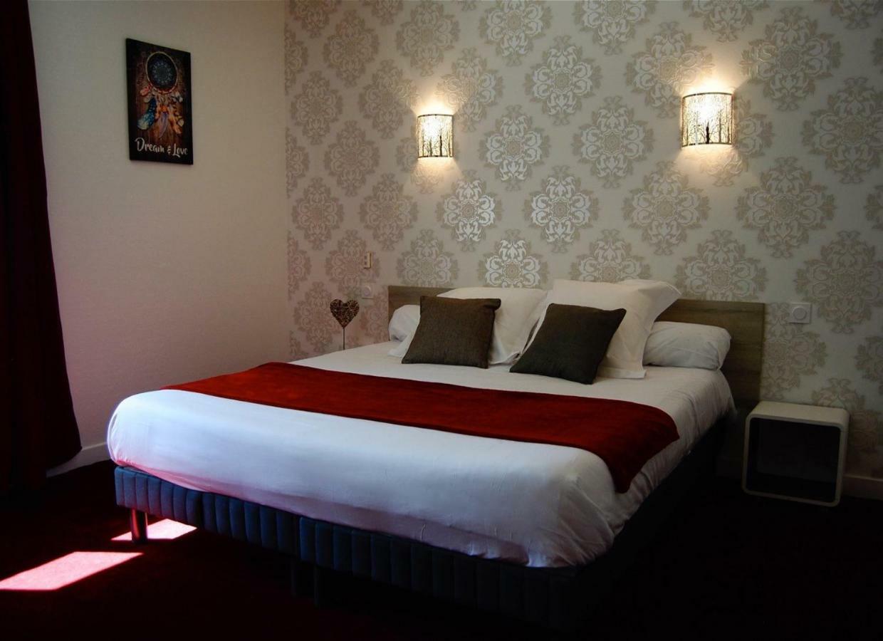 Le Relax Hotel Aurillac Bagian luar foto