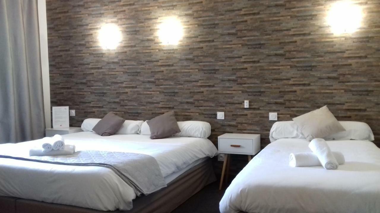 Le Relax Hotel Aurillac Bagian luar foto